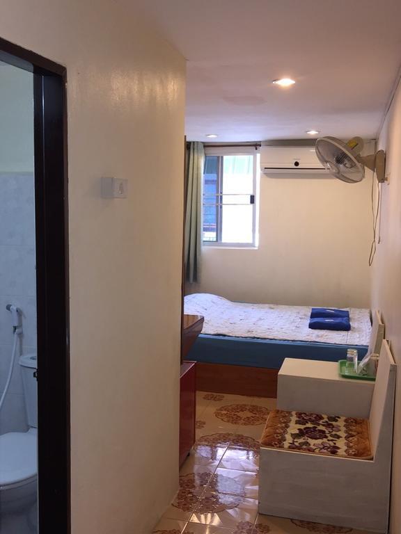 Miggy Guest House (Adults Only) Bangkok Ngoại thất bức ảnh