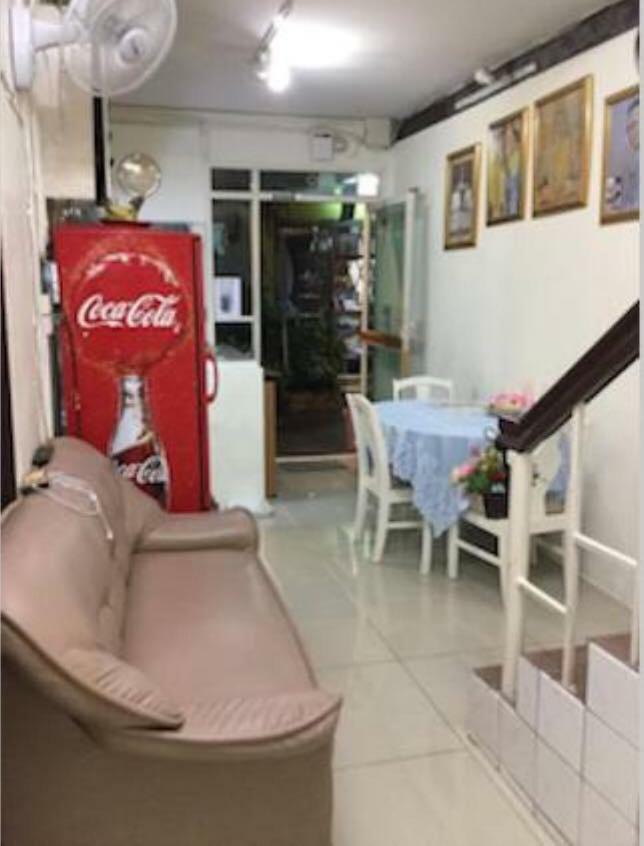 Miggy Guest House (Adults Only) Bangkok Ngoại thất bức ảnh